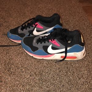 Nike Air sneakers (SZ: 7 1/2).